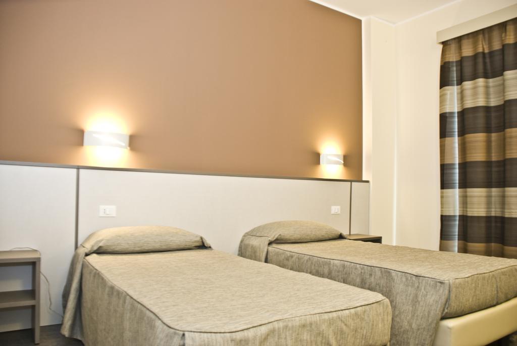 Hotel 4 Strade Ortona Zewnętrze zdjęcie